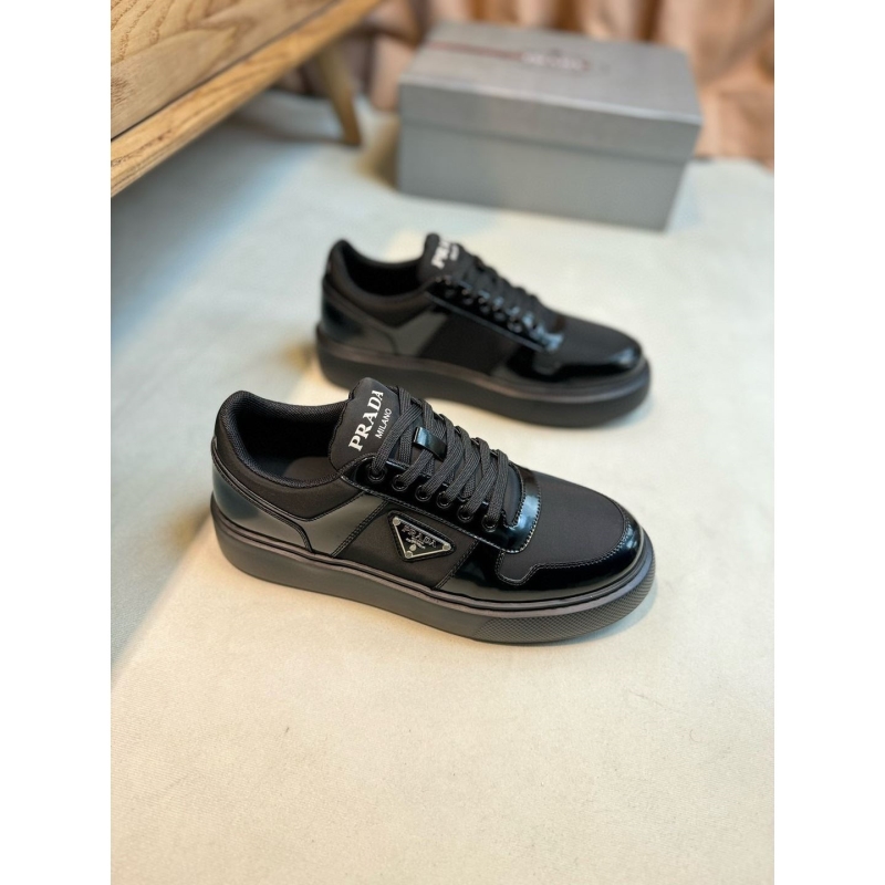 Pra*a casual shoes